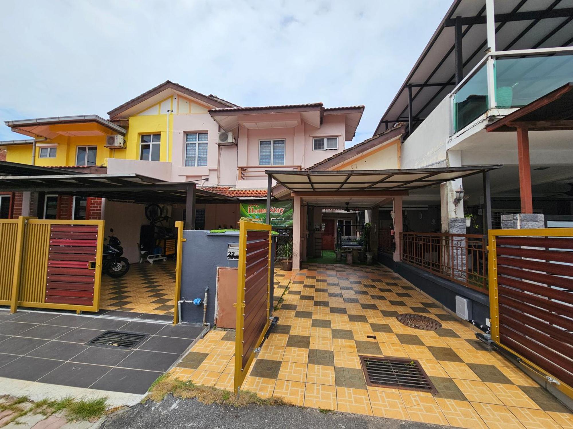 Homestay Lanik Saujana Utama 2 Sungai Buloh Exterior photo