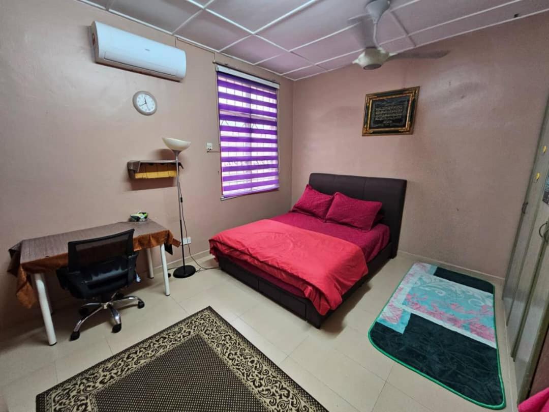 Homestay Lanik Saujana Utama 2 Sungai Buloh Exterior photo